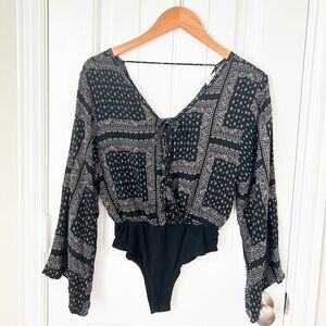 Peach Love California Bodysuit Size Small